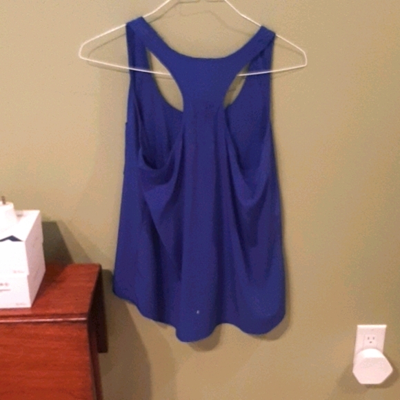 Dark blue tank - Picture 3 of 3
